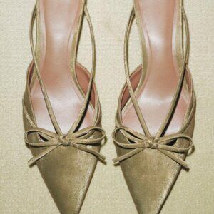 KITTEN HEEL SLINGBACKS WITH BOW DETAIL